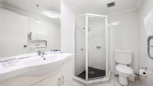 Oaks Sydney Goldsbrough Suites image 1