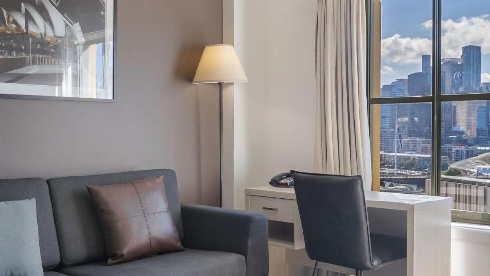Oaks Sydney Goldsbrough Suites Image 11