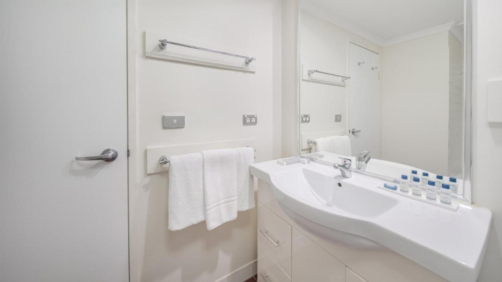 Oaks Sydney Goldsbrough Suites Image 18