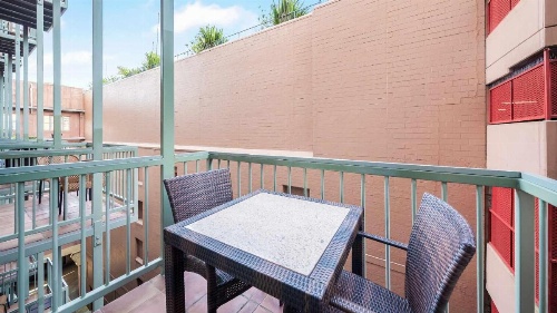 Oaks Sydney Goldsbrough Suites image 29