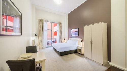 Oaks Sydney Goldsbrough Suites image 32