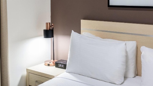 Oaks Sydney Goldsbrough Suites image 9